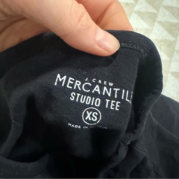 J crew black short sleeve studio tee shirt - Picture 4 of 5